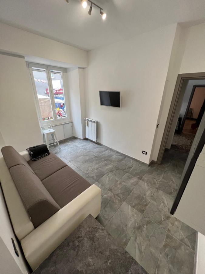Grey House Genua